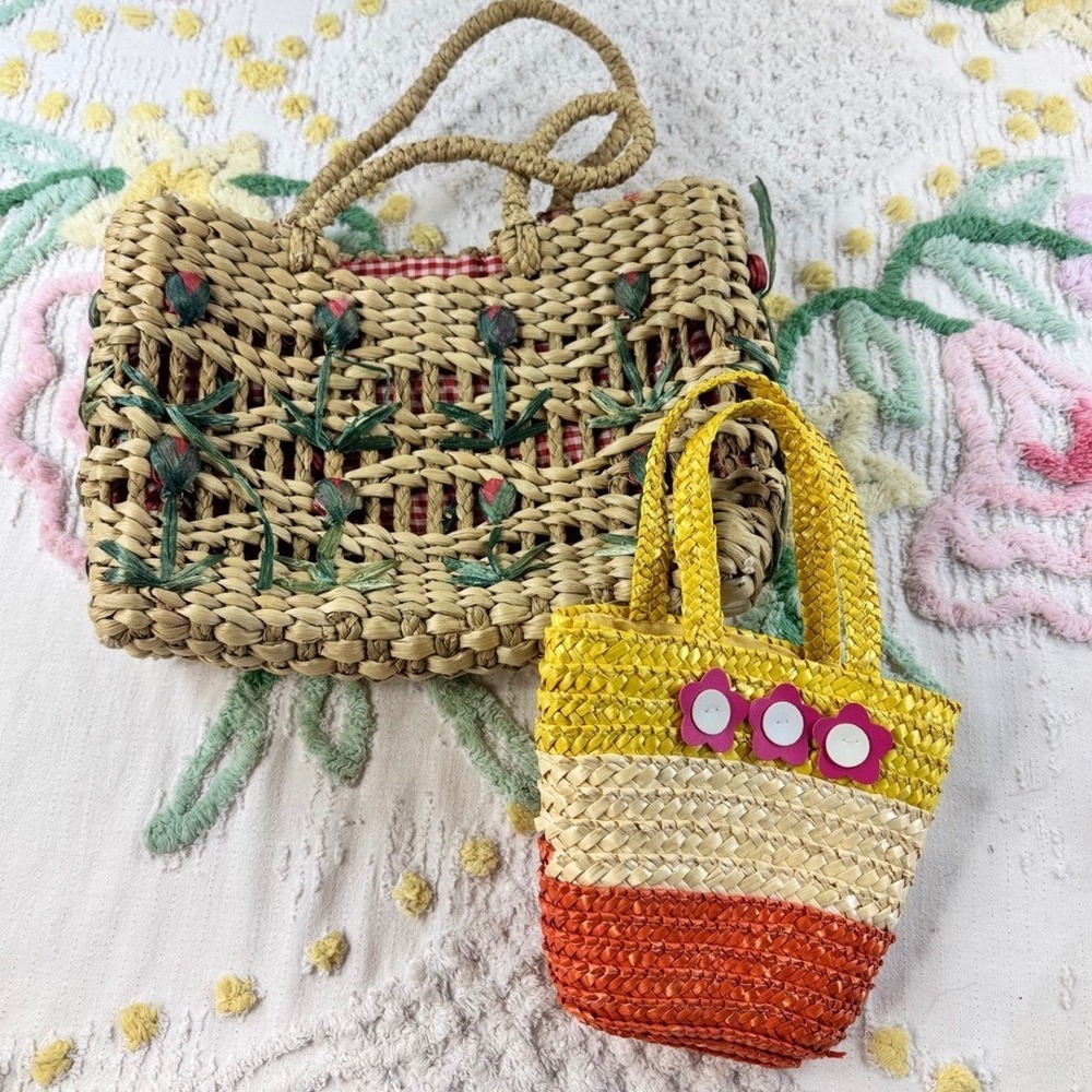 Vintage Woven Straw Tote Bag Set Floral Embroidery Gingham Lining Mini Bag